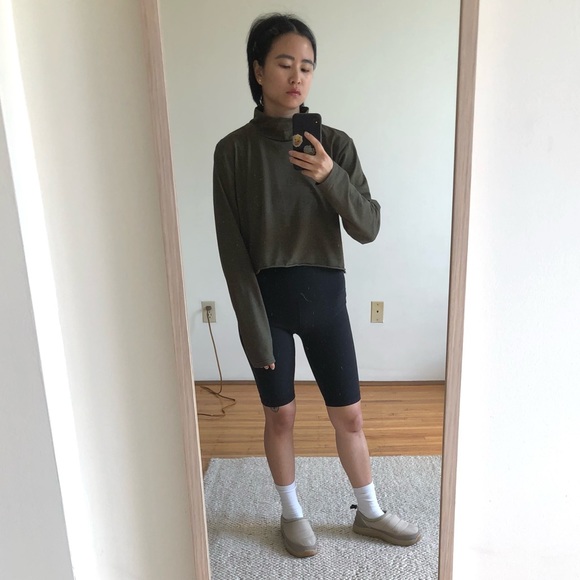 CROP MOCKNECK LONG SLEEVE - Picture 3 of 4